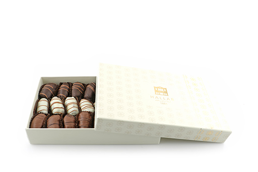 [PK.Dates Madjoul Small With Almond Dipped Mix - Gift Bo] Gift Box of 24 Pcs Mix Dates Madjul Dipped in Chocolate